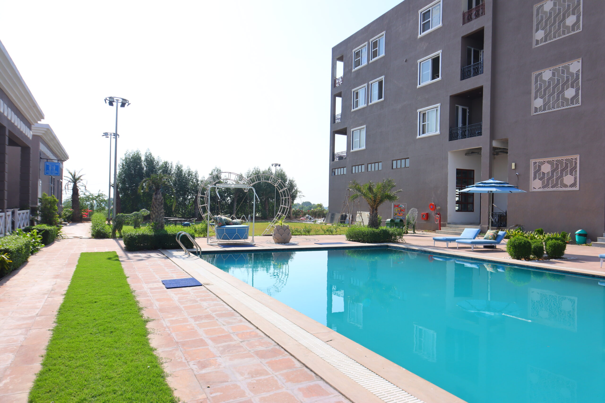 Pool 05